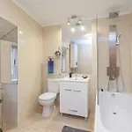 Principe Real 2 Bedrooms 2 Bathrooms, Air-con, Wi-fi, 1st Floor Lisboa