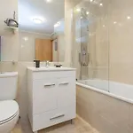 Principe Real 2 Bedrooms 2 Bathrooms, Air-con, Wi-fi, 1st Floor * Lisboa