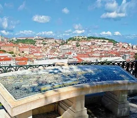 Principe Real 2 Bedrooms 2 Bathrooms, Air-con, Wi-fi, 1st Floor Lisbon