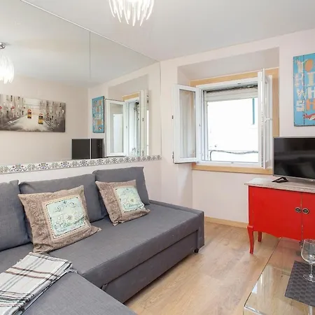 Apartment Principe Real 2 Bedrooms 2 Bathrooms, Air-con, Wi-fi, 1st Floor