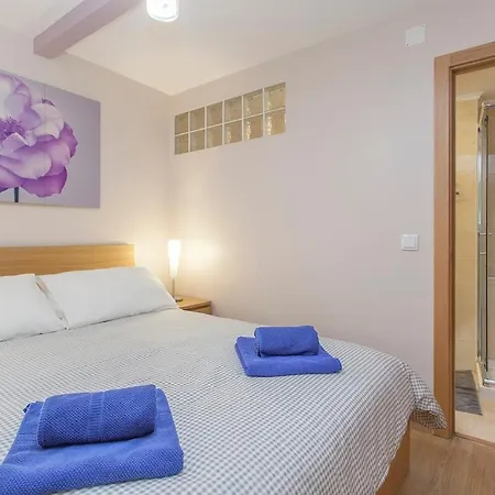 Principe Real 2 Bedrooms 2 Bathrooms, Air-con, Wi-fi, 1st Floor Апартаменти