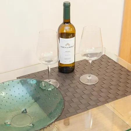 Апартаменти Principe Real 2 Bedrooms 2 Bathrooms, Air-con, Wi-fi, 1st Floor